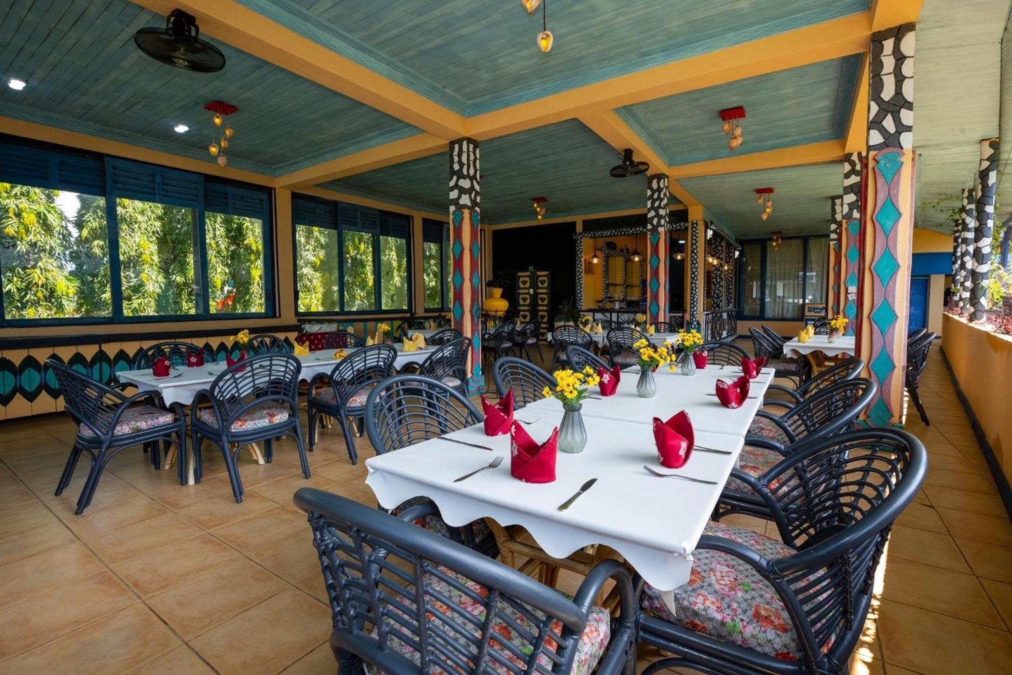 Beachcomber Hotel And Resort Daressalam Exterior foto