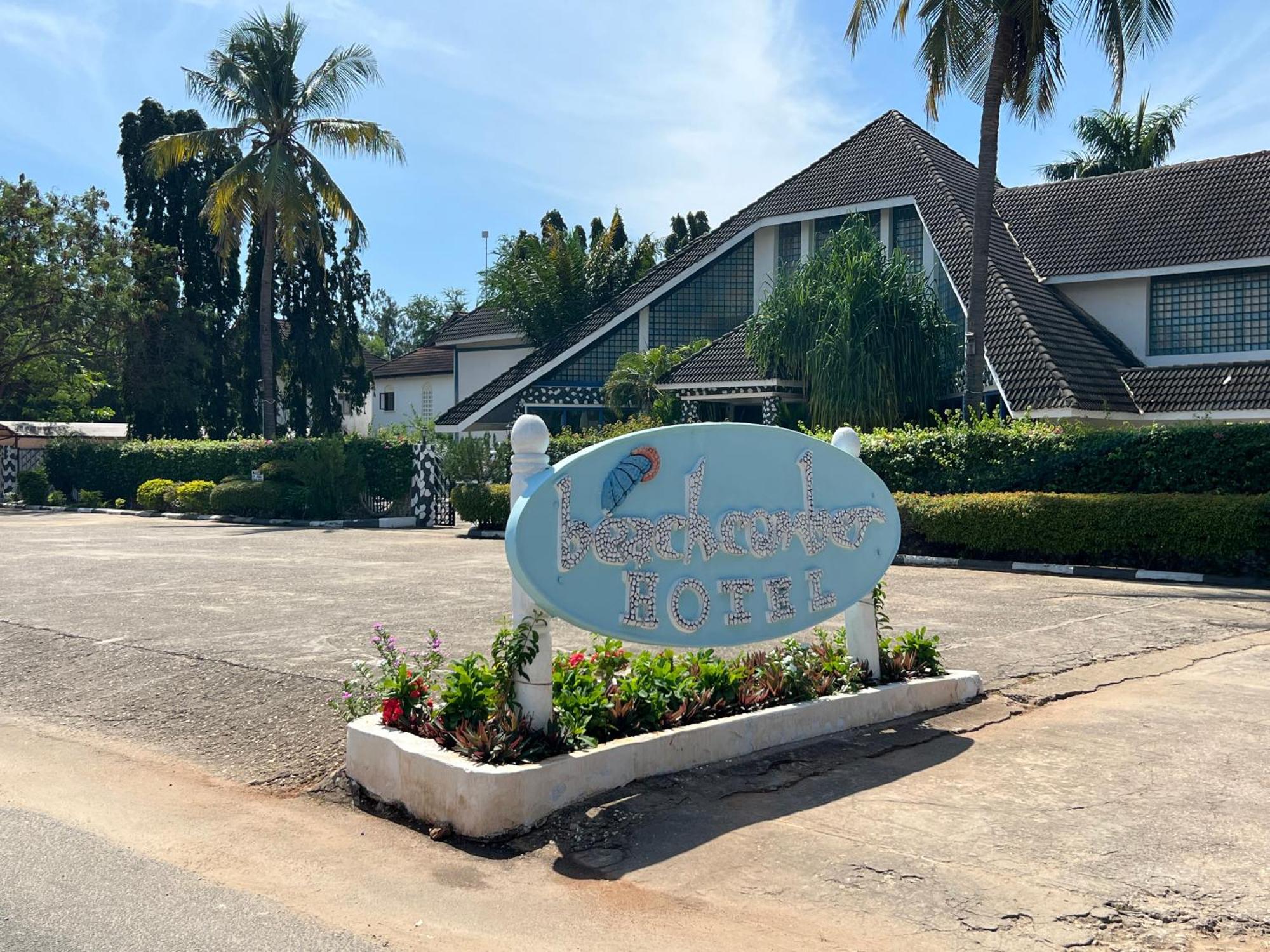 Beachcomber Hotel And Resort Daressalam Exterior foto