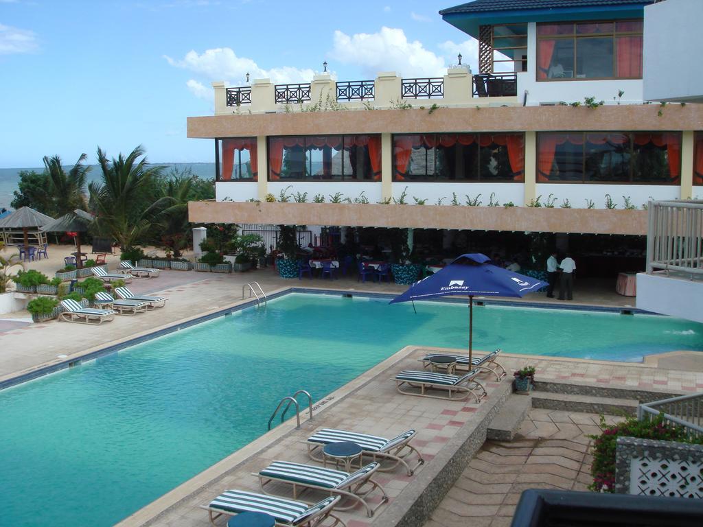 Beachcomber Hotel And Resort Daressalam Exterior foto
