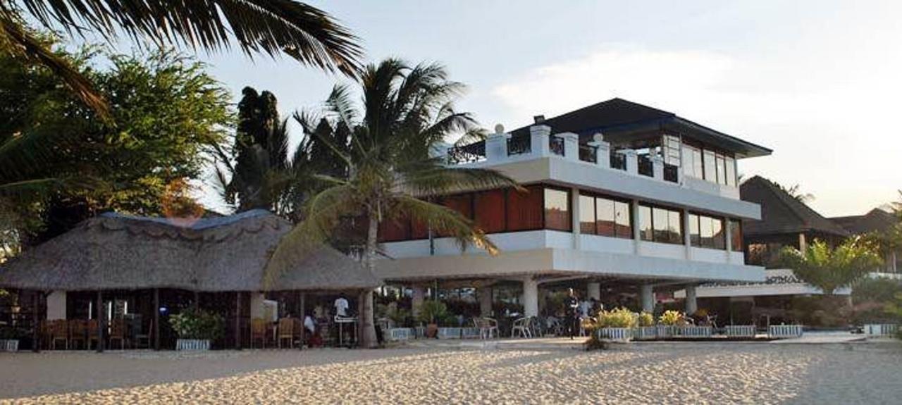 Beachcomber Hotel And Resort Daressalam Exterior foto
