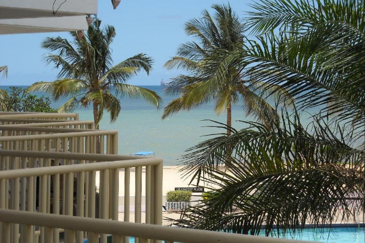 Beachcomber Hotel And Resort Daressalam Exterior foto