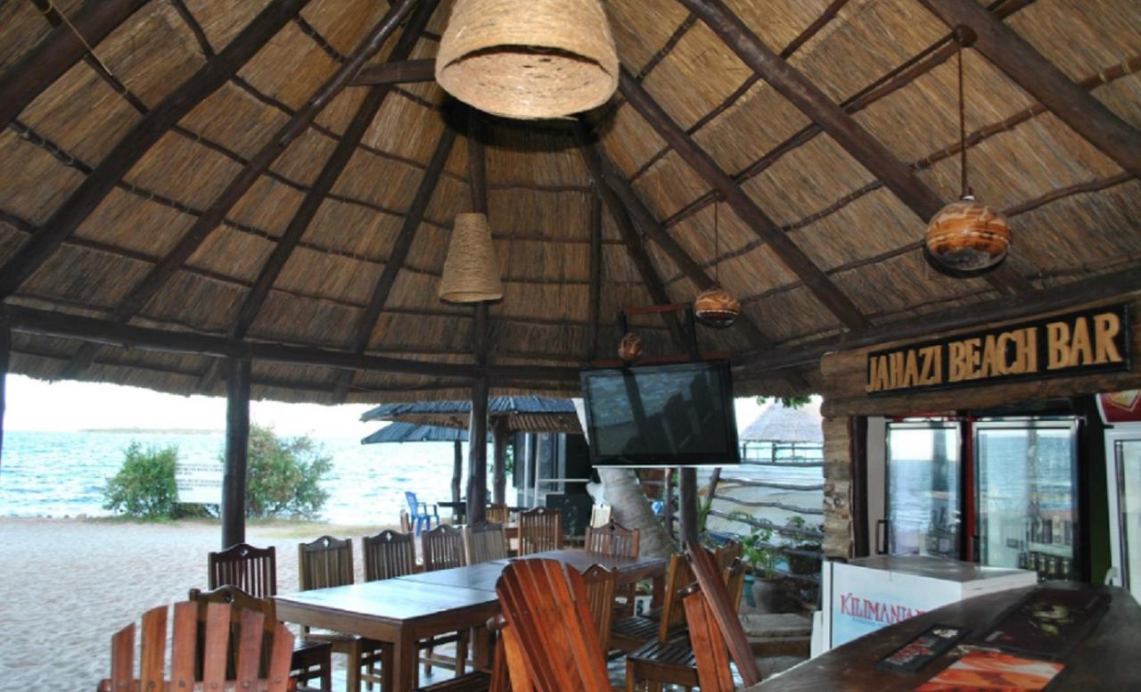 Beachcomber Hotel And Resort Daressalam Exterior foto