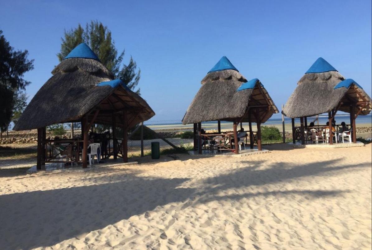 Beachcomber Hotel And Resort Daressalam Exterior foto