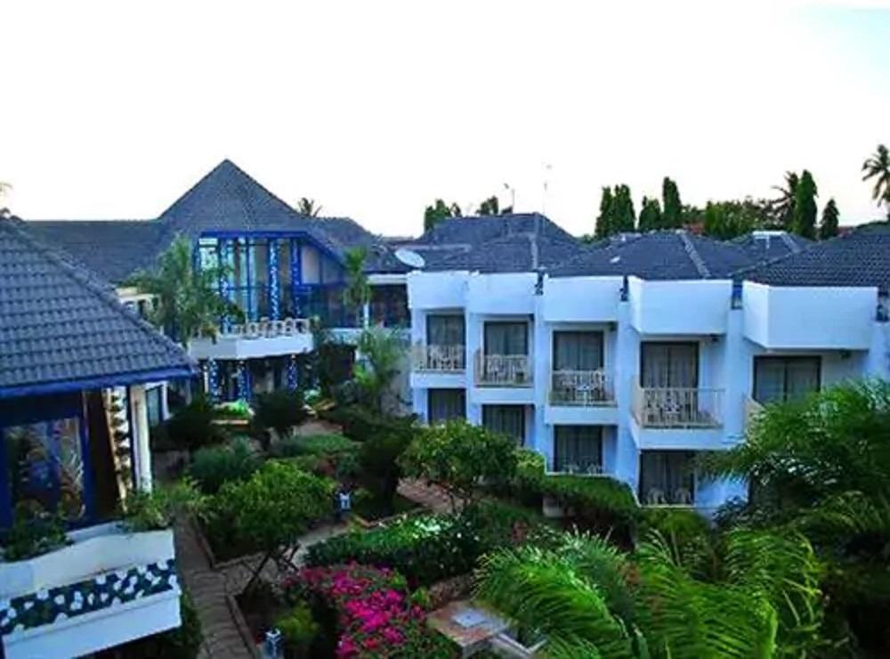 Beachcomber Hotel And Resort Daressalam Exterior foto